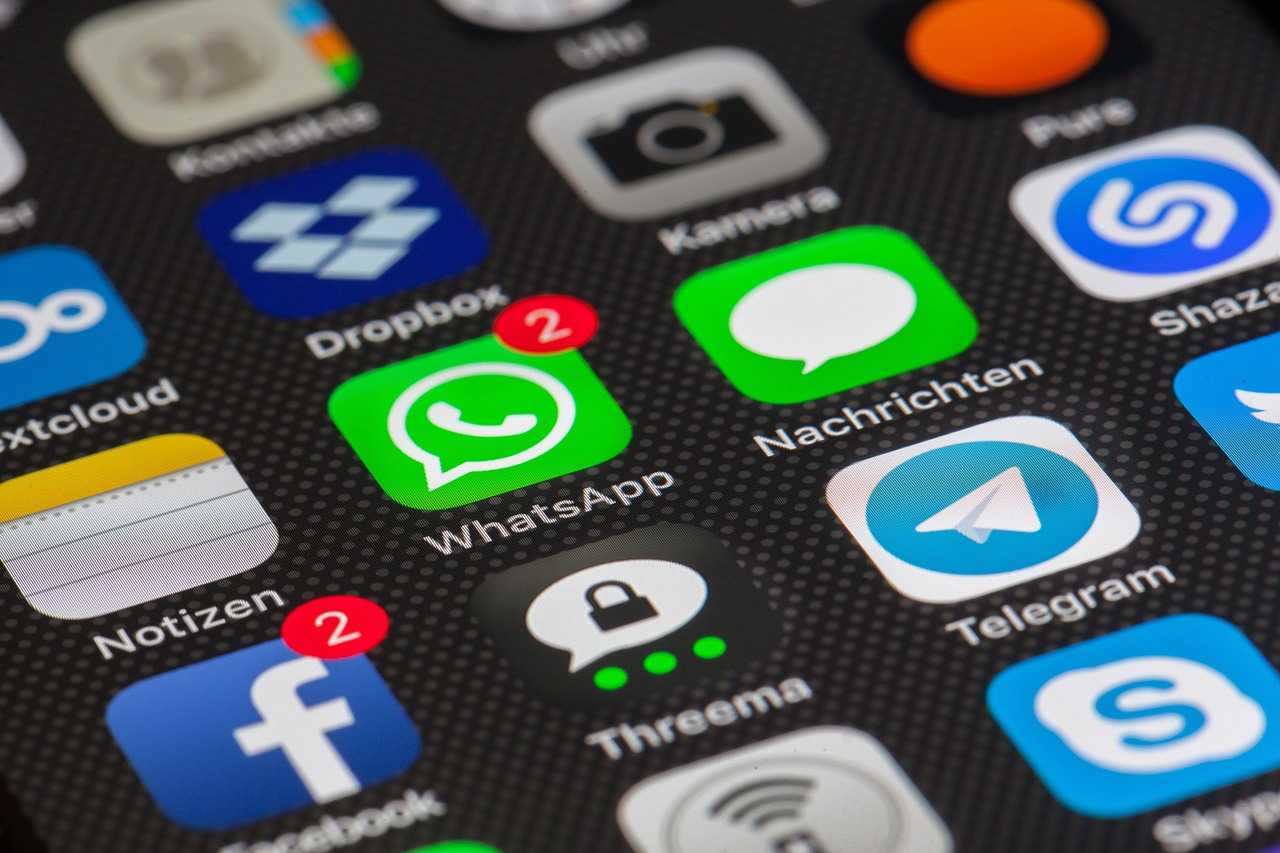 daca esti blocat pe whatsapp mai poti suna